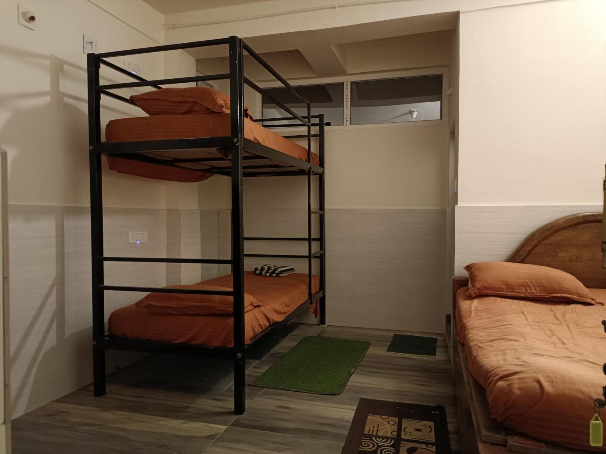 Nirman Homestay 5 Minutes Walk To Beach Puri Buitenkant foto