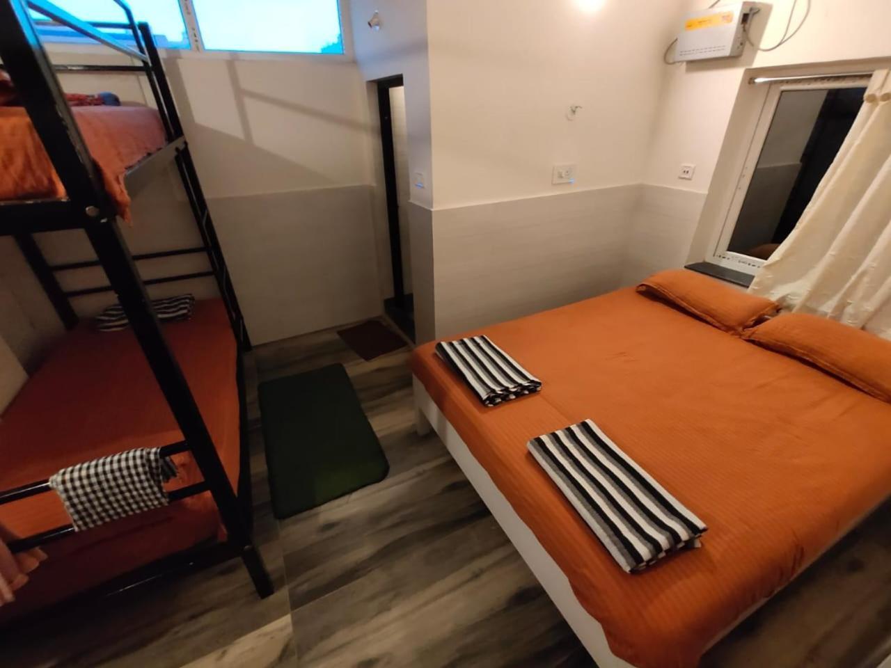 Nirman Homestay 5 Minutes Walk To Beach Puri Buitenkant foto