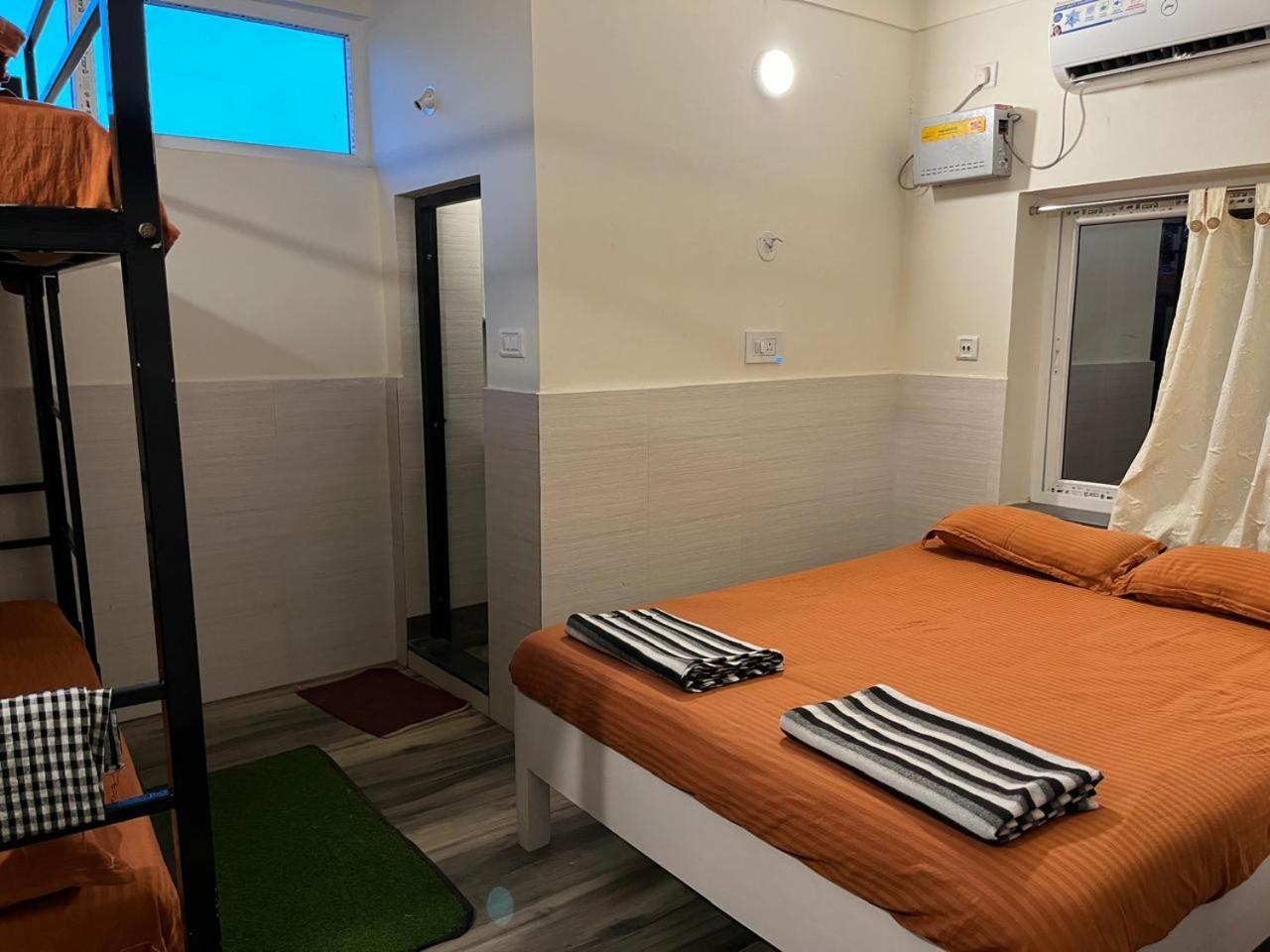 Nirman Homestay 5 Minutes Walk To Beach Puri Buitenkant foto